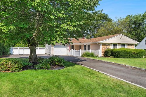 6 Holly Hill Ln, Coram, NY, 11727-1821 | Card Image
