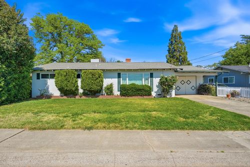 1570 Douglass St, Red Bluff, CA, 96080-2507 | Card Image