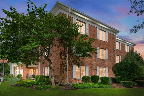 apt-2a-322 Park Ave, Clarendon Hills, IL, 60514-1311 | Card Image
