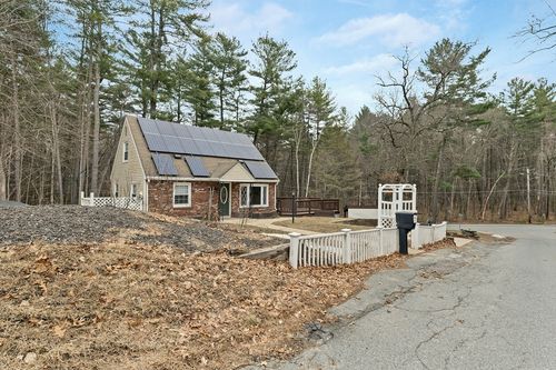 1 Mount Paul Rd, Tyngsboro, MA, 01879-1113 | Card Image