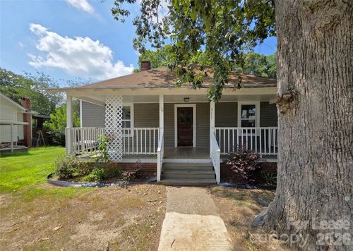 511 W 7th St, Kannapolis, NC, 28081-2105 | Card Image