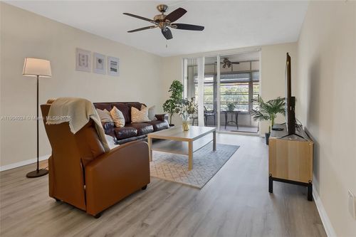 apt-220-7300 Nw 17th St, Plantation, FL, 33313-5147 | Card Image