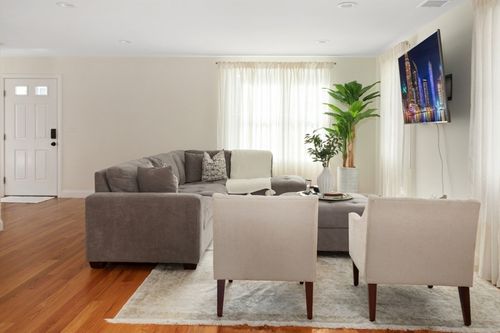 5 E Patterson Ave, Randolph, MA, 02368-5440 | Card Image