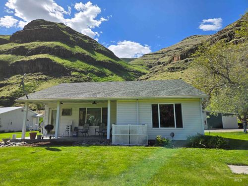 17082 Snake River Rd, Asotin, WA, 99402-9520 | Card Image