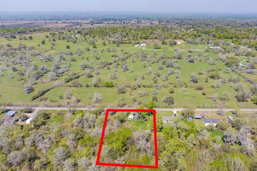 329 County Road 472, Sweeny, TX, 77480-4080 | Card Image