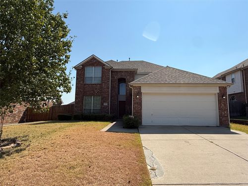 1740 Hidden Brook Dr, Grand Prairie, TX, 75050-8334 | Card Image