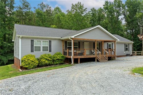 300 S Union Grove Rd, Lexington, NC, 27295-6435 | Card Image