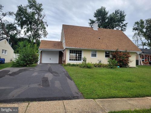36 Peacock Ln, Willingboro, NJ, 08046-2726 | Card Image
