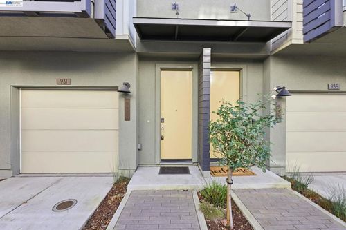 931 Edy Ln, Oakland, CA, 94607-2750 | Card Image