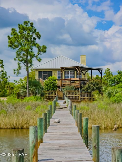 7325 Suwanee Ave Avenue, Southport, FL, 32409 | Card Image