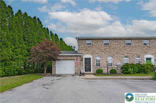 4943 Shawnee Ct, SCHNECKSVILLE, PA, 18078-2646 | Card Image