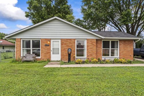 1215 Lake Ave, New Carlisle, OH, 45344-1528 | Card Image