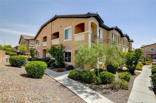 1099-8985 S Durango Dr, Las Vegas, NV, 89113-6117 | Card Image