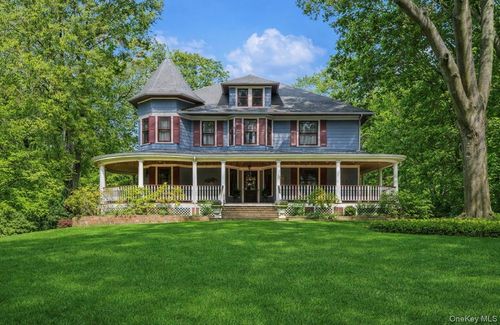 110 Red Spring Ln, Glen Cove, NY, 11542-1754 | Card Image