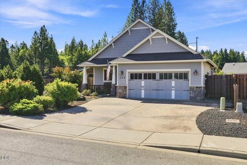 334 Hanby Ln, Cave Junction, OR, 97523-9677 | Card Image