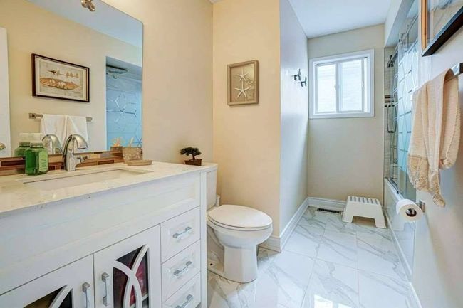 60 Dawlish Ave, House other with 4 bedrooms, 4 bathrooms and 4 parking in Aurora ON | Image 29