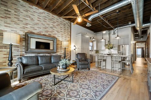 101-209 E Main St, Mcminnville, TN, 37110-2522 | Card Image