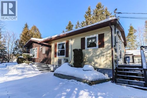 15 Mallette Rd, Saint John, NB, E2N1G4 | Card Image