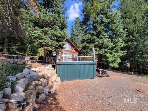 1511 W Mountain Rd, Donnelly, ID, 83615-1038 | Card Image