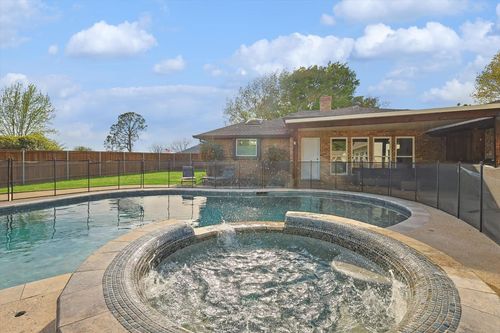 3322 Darby Ln, Denton, TX, 76207-1306 | Card Image