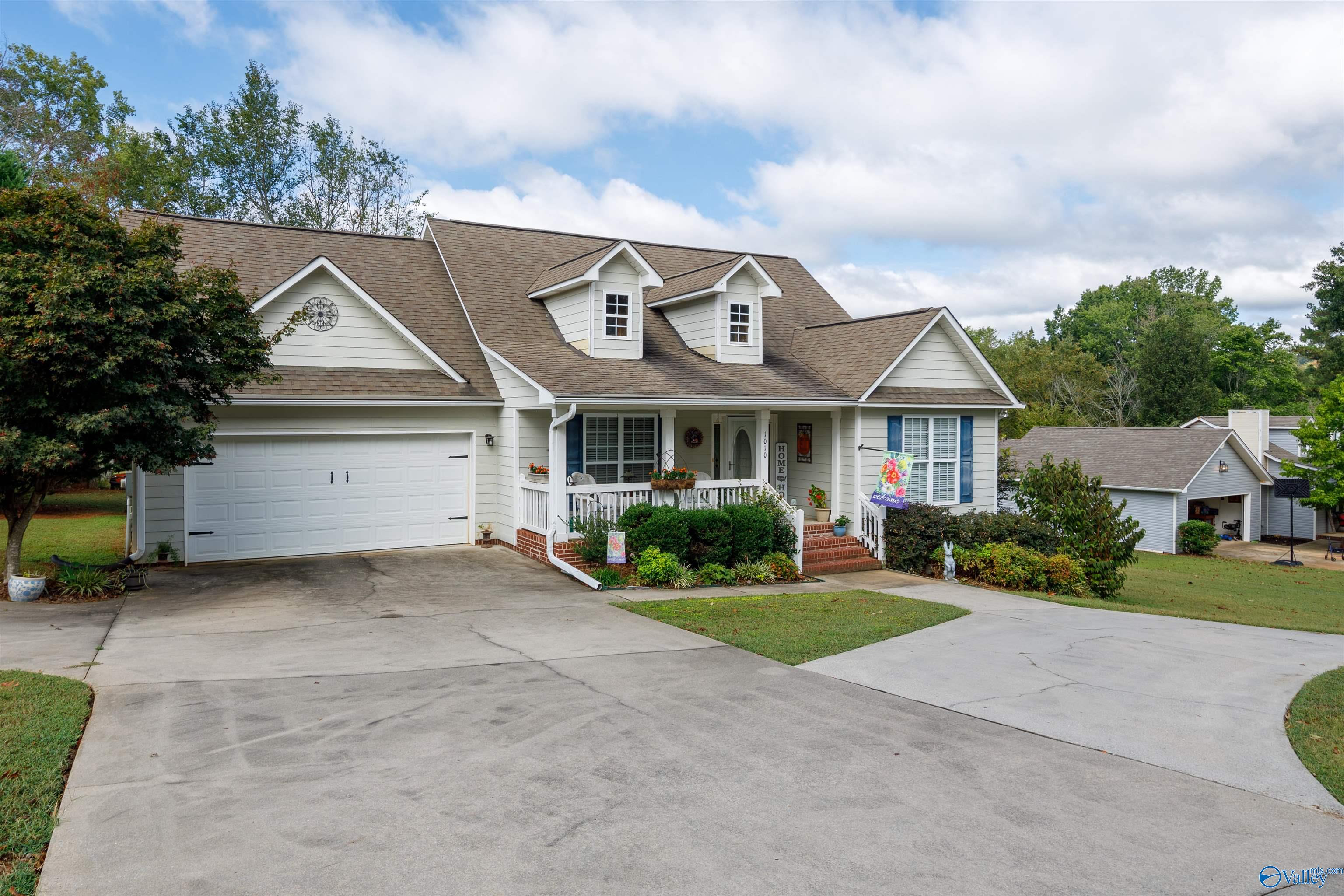 Byron Rd, Scottsboro, AL 35769