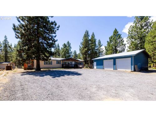 15957 Sparks Dr, La Pine, OR, 97739-9673 | Card Image