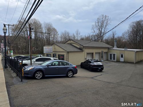 40 Main St, Meriden, CT, 06451-5117 | Card Image