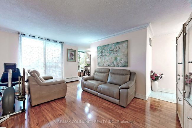 823 - 4645 Jane St, Condo with 2 bedrooms, 1 bathrooms and 1 parking in North York ON | Image 18