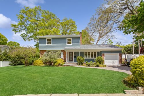 15 Locust Rd, Old Bethpage, NY, 11804-1140 | Card Image
