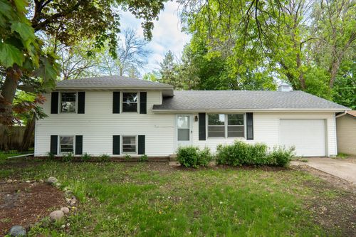 8011 80th St S, Cottage Grove, MN, 55016-2037 | Card Image