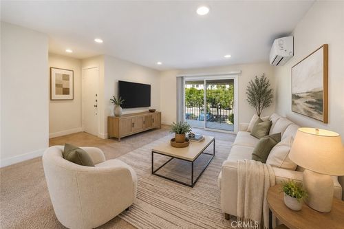 19-11138 Aqua Vista St, Studio City, CA, 91602 | Card Image