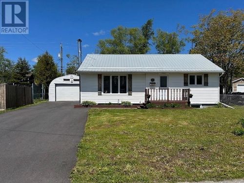 34 Nungesser Ave, Gander, NL, A1V1M3 | Card Image