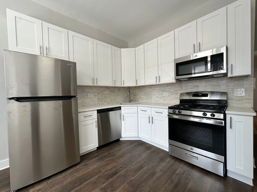 1-952 N Rockwell St, Chicago, IL, 60622-4506 | Card Image
