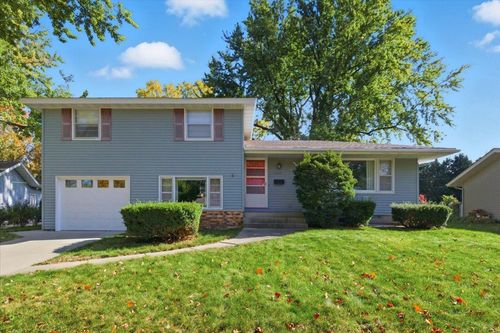 2326 16th Ave Nw, Rochester, MN, 55901-7701 | Card Image