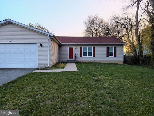 108 4th Ave, NEW CASTLE, DE, 19720-4164 | Card Image