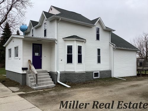 224 N Catherine St, Ithaca, MI, 48847-1633 | Card Image