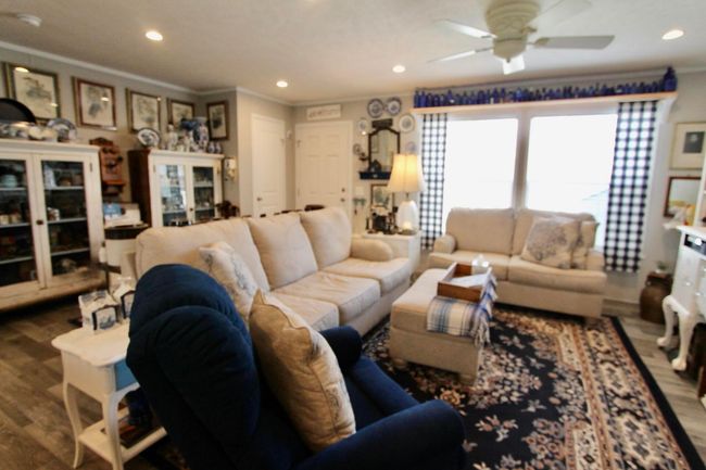 108 Richard Dr, Home with 4 bedrooms, 2 bathrooms and null parking in Pataskala OH | Image 5