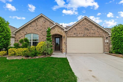 9201 Acre Meadows Ln, Arlington, TX, 76002-4676 | Card Image