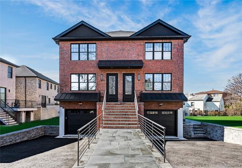 a-7 Victoria Ln, Yonkers, NY, 10701-5315 | Card Image