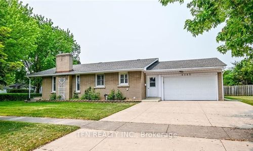 5103 UPPER Duke Ave, Niagara Falls, ON, L2E5B6 | Card Image