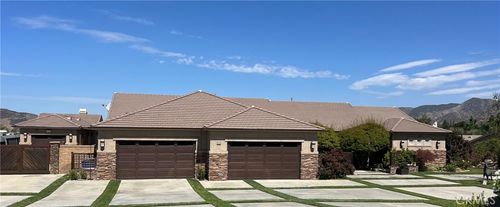 10338 Jocelyn Ln, Yucaipa, CA, 92399-3227 | Card Image