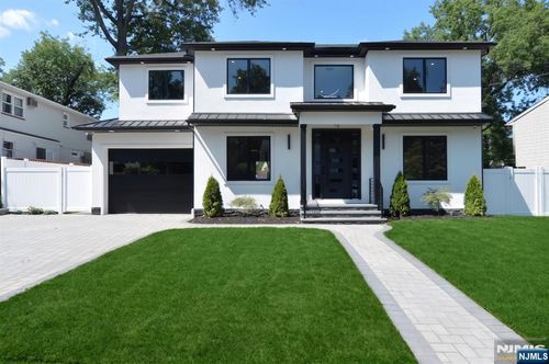 15 Wyckoff Ter, Fair Lawn, NJ, 07410-5521 | Card Image