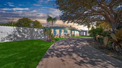 170 Poinsettia Cir Ne, PORT CHARLOTTE, FL, 33952-8237 | Card Image