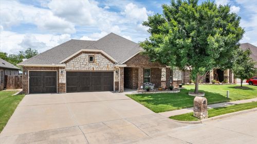 340 Canadian Ln, Burleson, TX, 76028-3671 | Card Image