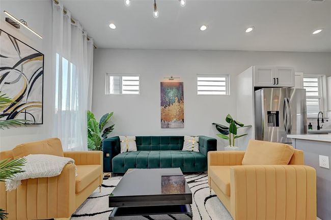 C - 2105 Sam Wilson St, House other with 3 bedrooms, 3 bathrooms and 1 parking in Houston TX | Image 6