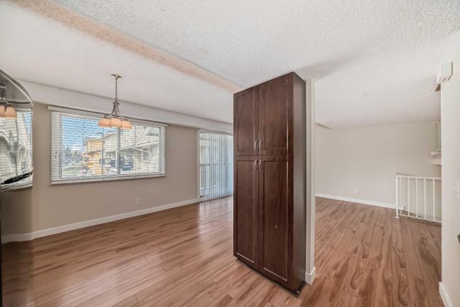 1003 - 2200 Woodview Drive Sw, Home with 2 bedrooms, 1 bathrooms and 1 parking in Calgary AB | Image 12