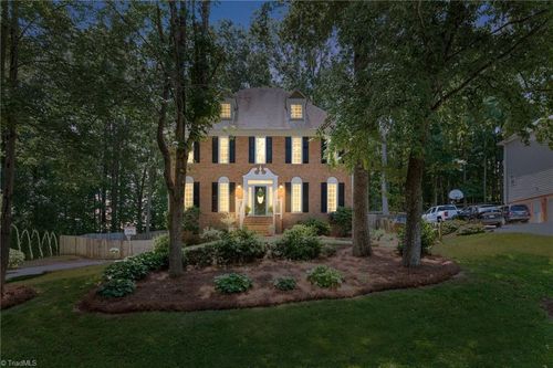 7625 Fording Bridge Rd, Kernersville, NC, 27284-6321 | Card Image