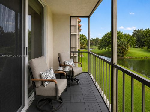 205-800 S Hollybrook Dr, Pembroke Pines, FL, 33025-4045 | Card Image