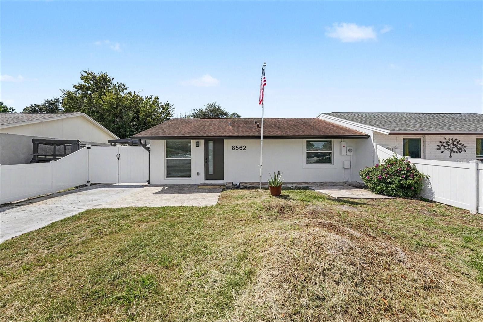 8562 Briar Grove Cir, For Sale in Tampa - eXp Realty