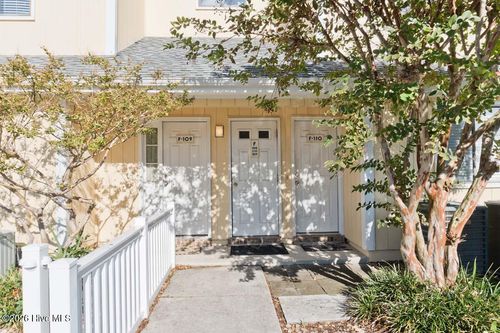 f-210-9201 Coast Guard Rd, Emerald Isle, NC, 28594-2432 | Card Image